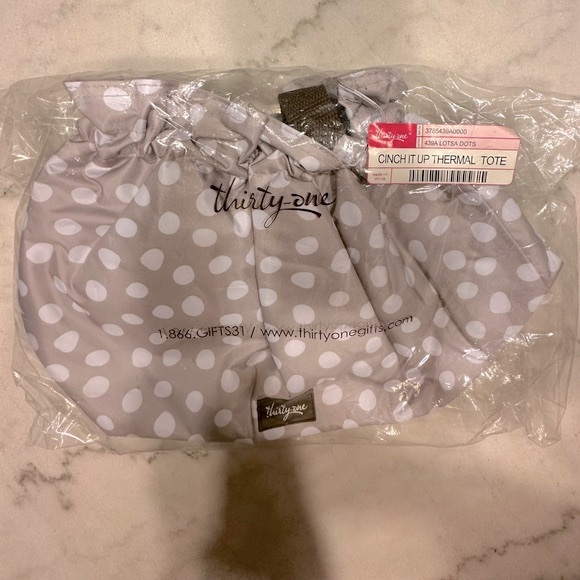 NEW thirty-one Cinch It Up Thermal Tote in Lotsa Dot - Style 3785 - Picture 2 of 7